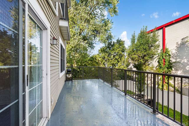 5 Minerva Place 2C, White Plains, NY 10601