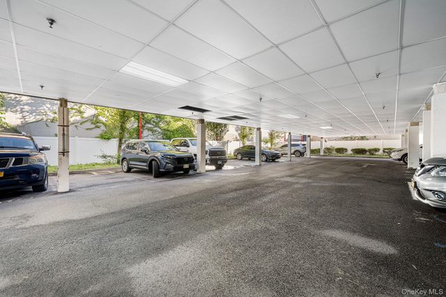 5 Minerva Place 2C, White Plains, NY 10601