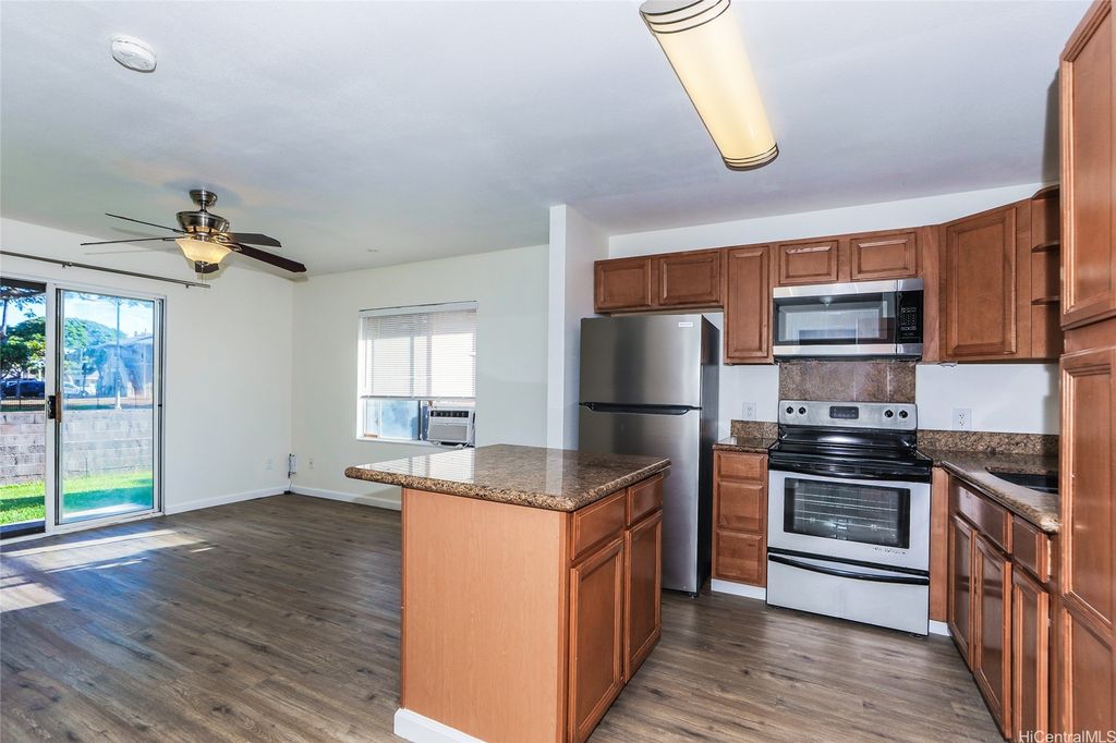 91-1151 Kamaaha Loop 8H, Kapolei, HI 96707