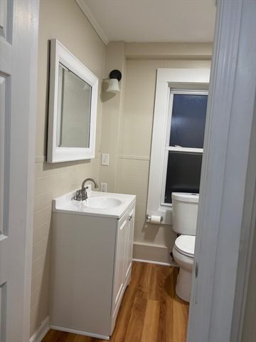 5 Fourth Ave 2nd Floor, Haverhill, MA 01830