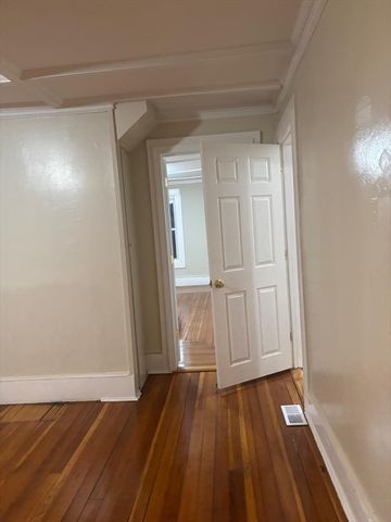 5 Fourth Ave 2nd Floor, Haverhill, MA 01830