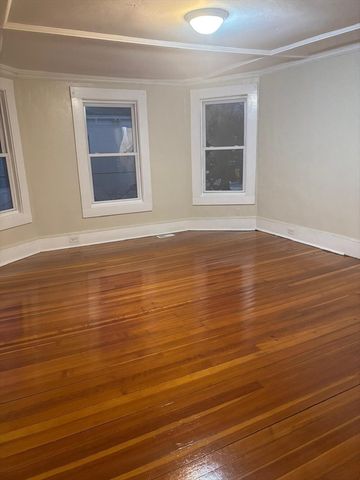 5 Fourth Ave 2nd Floor, Haverhill, MA 01830