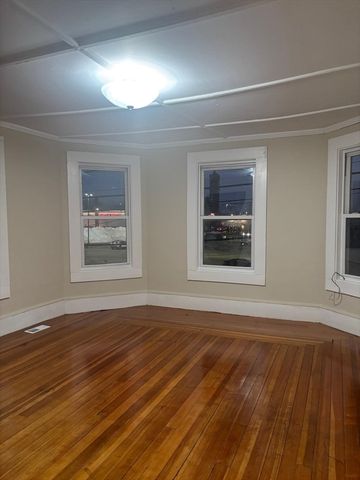 5 Fourth Ave 2nd Floor, Haverhill, MA 01830