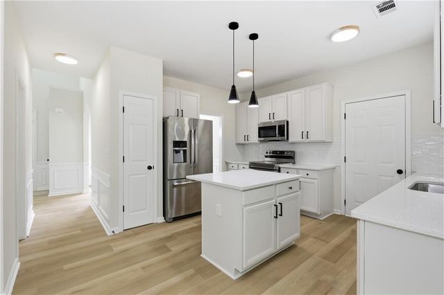 682 Mountain Oaks, Stone Mountain, GA 30087