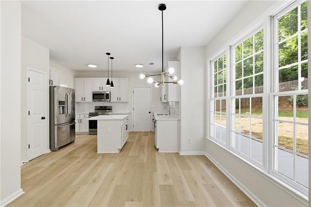 682 Mountain Oaks, Stone Mountain, GA 30087