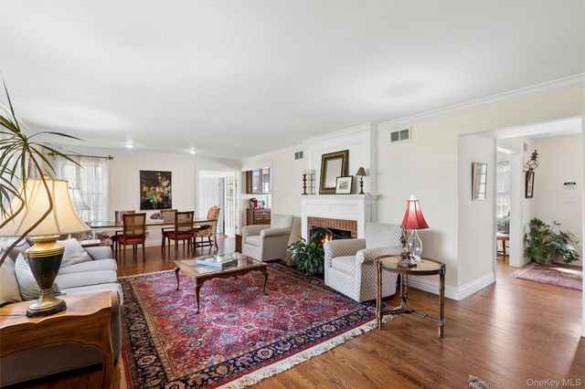 50 Belton Road, Babylon, NY 11702