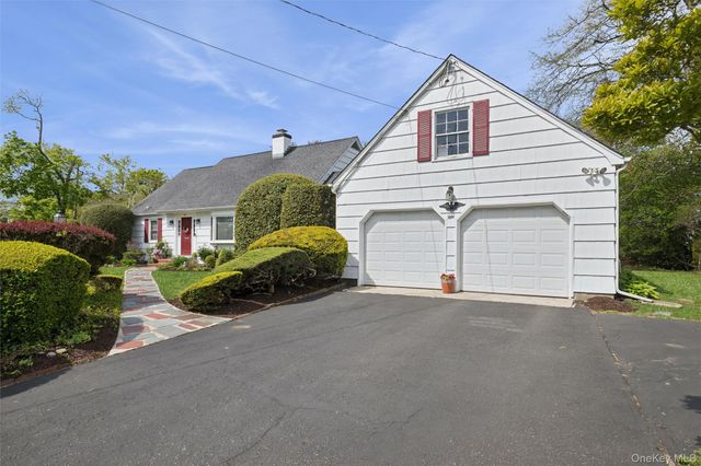 50 Belton Road, Babylon, NY 11702