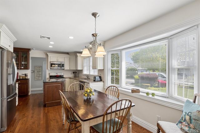 50 Belton Road, Babylon, NY 11702