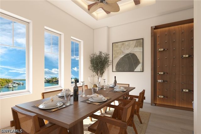 31 Pelican ST W, Naples, FL 34113