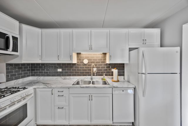 5343 Waterbury Court 2403, Crestwood, IL 60418