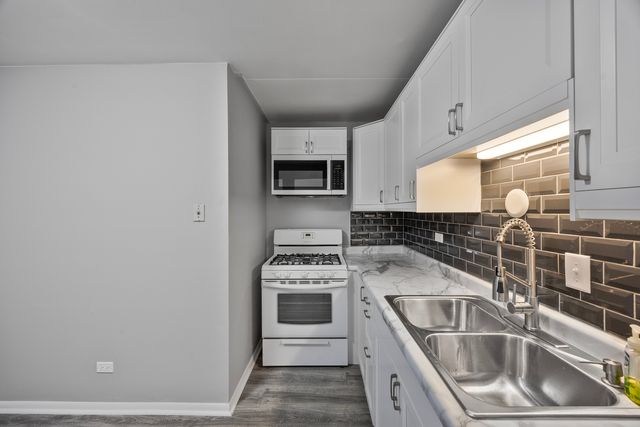5343 Waterbury Court 2403, Crestwood, IL 60418