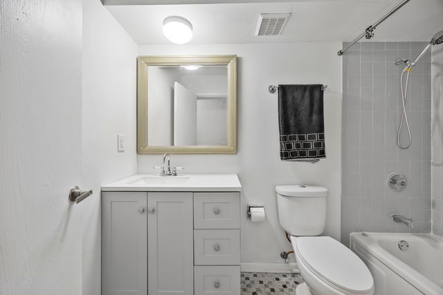 5343 Waterbury Court 2403, Crestwood, IL 60418