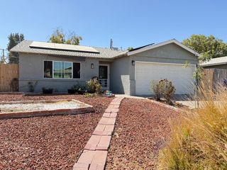 1765 Parkside Drive, Hanford, CA 93230