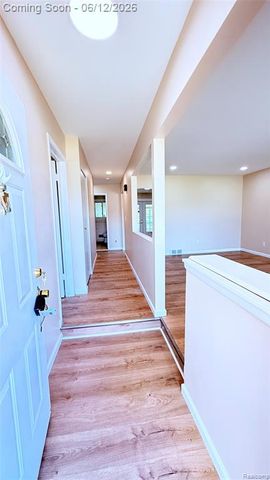 13051 Iowa Drive, Warren, MI 48088