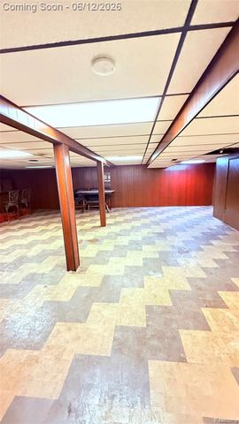 13051 Iowa Drive, Warren, MI 48088