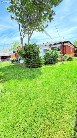 13051 Iowa Drive, Warren, MI 48088
