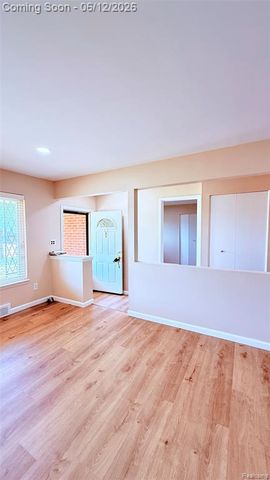 13051 Iowa Drive, Warren, MI 48088