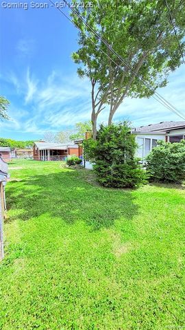 13051 Iowa Drive, Warren, MI 48088