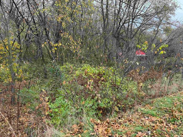 55057 Mayflower Road, South Bend, IN 46628