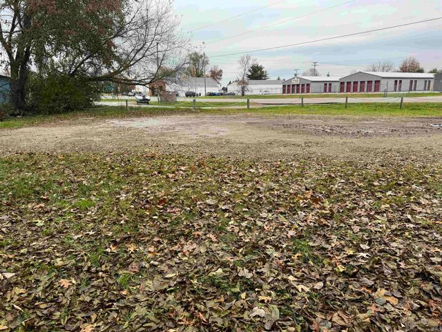 55057 Mayflower Road, South Bend, IN 46628