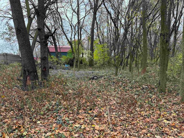 55057 Mayflower Road, South Bend, IN 46628