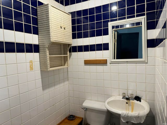 55057 Mayflower Road, South Bend, IN 46628