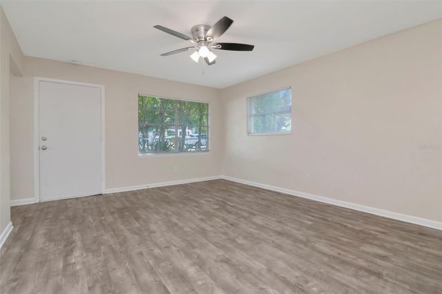 126 KINGSWAY ROAD, Brandon, FL 33510