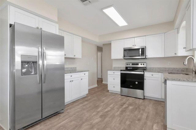 126 KINGSWAY ROAD, Brandon, FL 33510