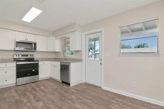 126 KINGSWAY ROAD, Brandon, FL 33510