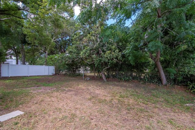 126 KINGSWAY ROAD, Brandon, FL 33510