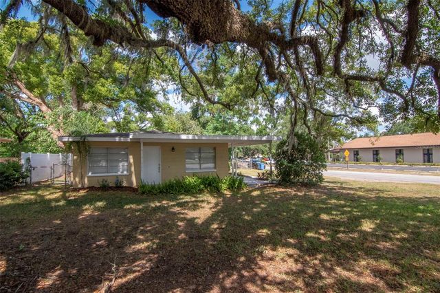 126 KINGSWAY ROAD, Brandon, FL 33510