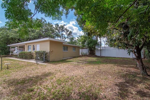 126 KINGSWAY ROAD, Brandon, FL 33510