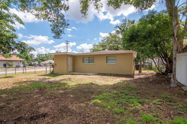 126 KINGSWAY ROAD, Brandon, FL 33510