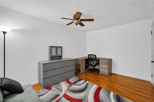 1369 Cranover Road, Lyndhurst, OH 44124