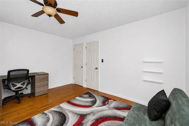 1369 Cranover Road, Lyndhurst, OH 44124
