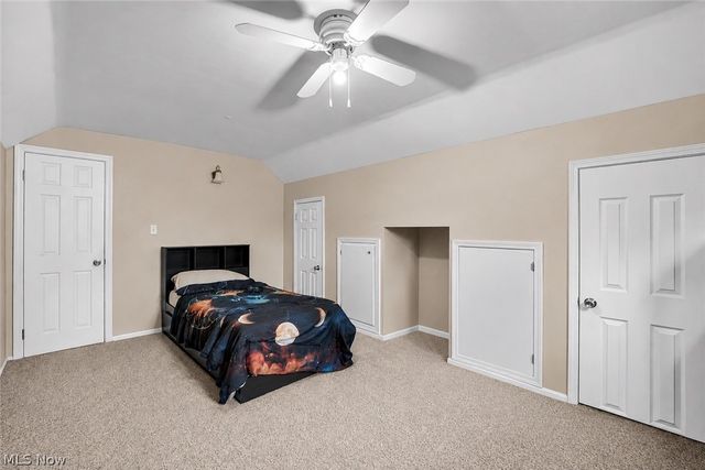 1369 Cranover Road, Lyndhurst, OH 44124
