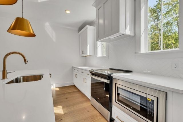 2019 Maple View Ln, Nashville, TN 37207
