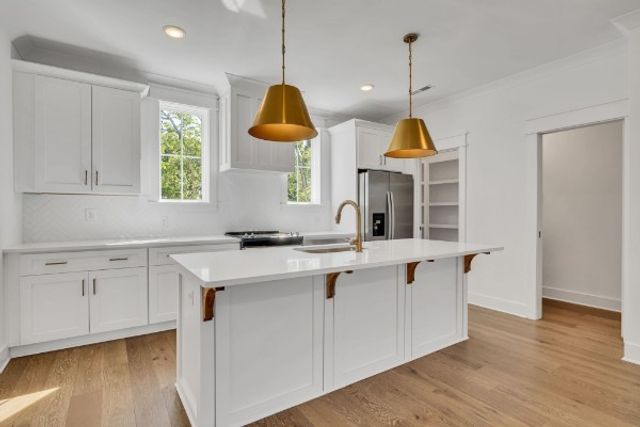 2019 Maple View Ln, Nashville, TN 37207