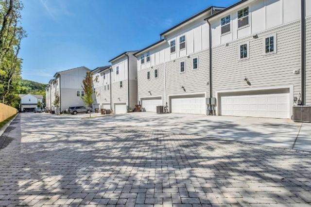 2019 Maple View Ln, Nashville, TN 37207