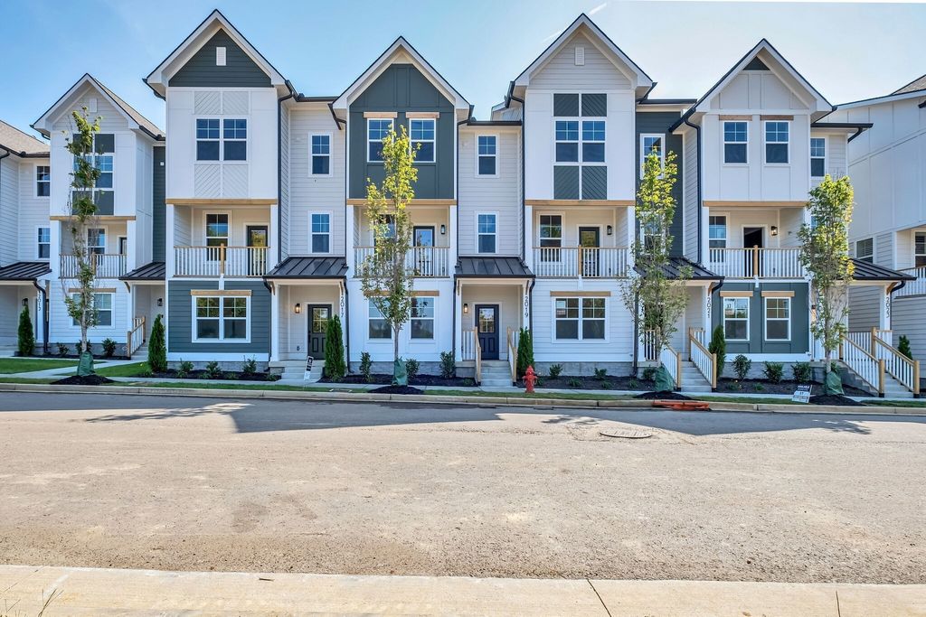 2019 Maple View Ln, Nashville, TN 37207