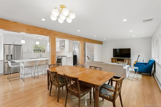 100 Westbury Avenue, Plainview, NY 11803