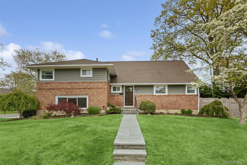 100 Westbury Avenue, Plainview, NY 11803