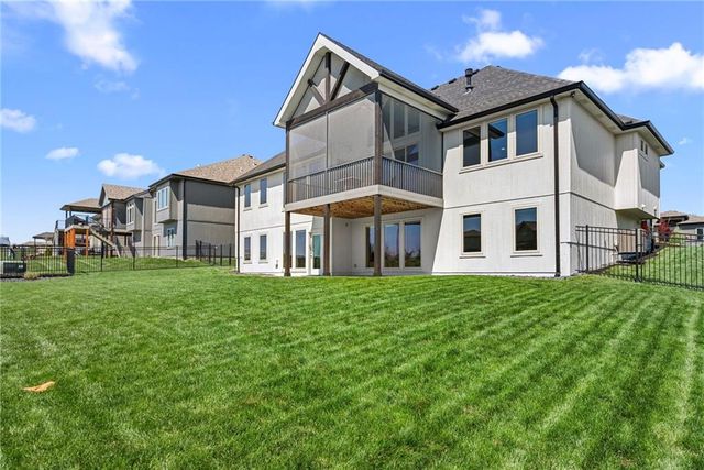 1013 Old Hickory Road, Greenwood, MO 64034