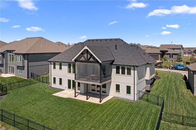 1013 Old Hickory Road, Greenwood, MO 64034