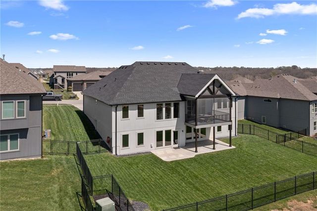 1013 Old Hickory Road, Greenwood, MO 64034