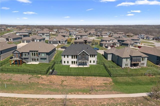 1013 Old Hickory Road, Greenwood, MO 64034