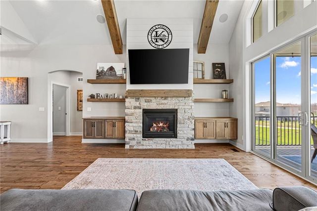1013 Old Hickory Road, Greenwood, MO 64034