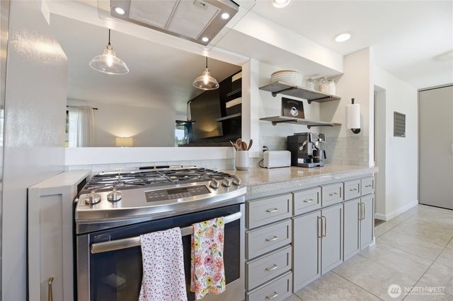 704 Fir Park Lane, Fircrest, WA 98466