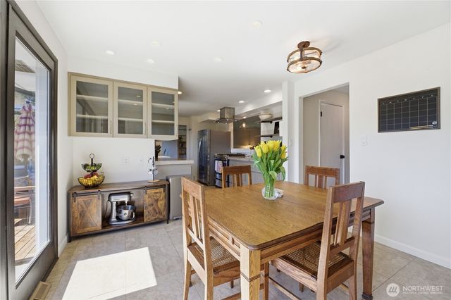 704 Fir Park Lane, Fircrest, WA 98466