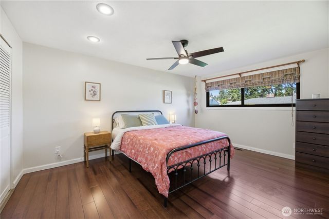 704 Fir Park Lane, Fircrest, WA 98466